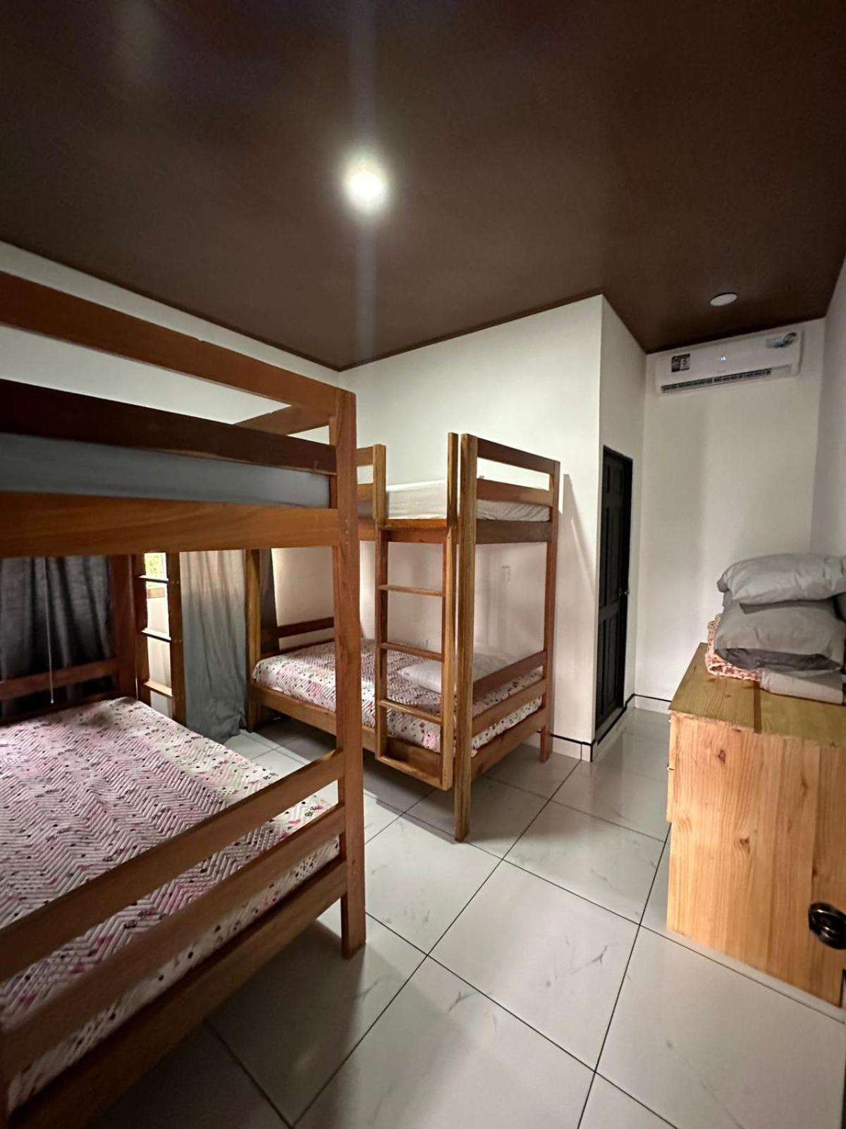 Apartamento Rodriguez Quepos Kültér fotó